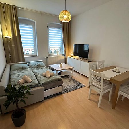 Ferienwohnung Fuer 8 Mit Balkon แอร์ฟวร์ท ภายนอก รูปภาพ